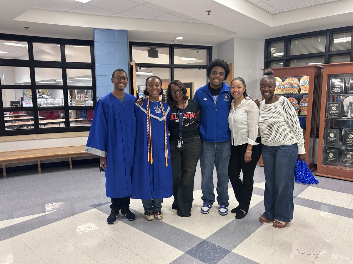 Freeman1908's tweet photo. My heart was so full today being with our seniors who went Cliftondale! @FultonCoSchools @Franchesca_Warr @RonMaxwellFCS1 https://t.co/XbG6sivCYV