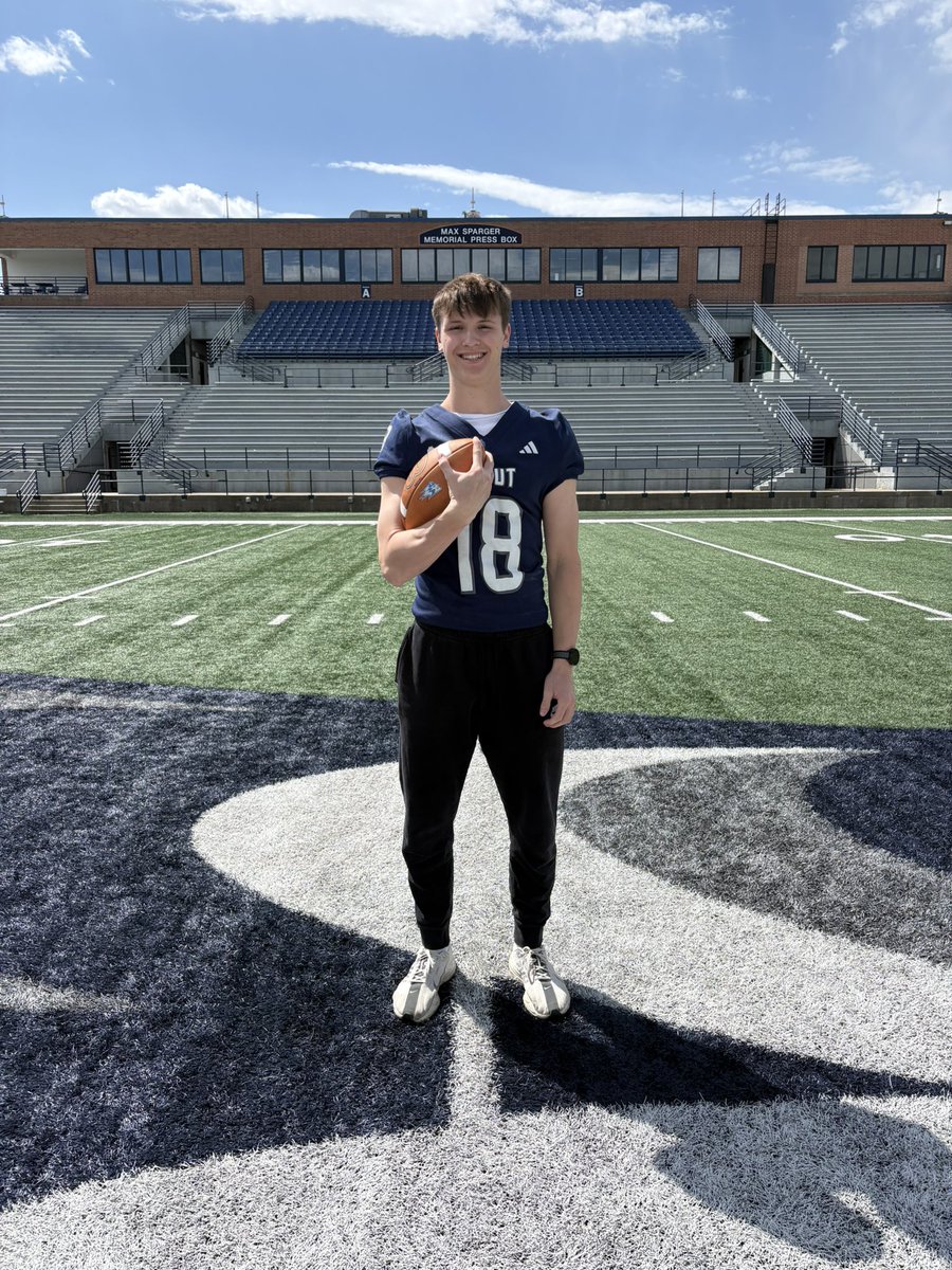 RyanTesmer's tweet photo. Thank you @NPesik81 for the junior day visit! It was nice meeting the coaching staff and learning about @UWStoutFootball ! https://t.co/8fe81JW6pW