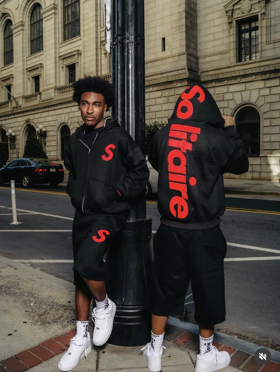 Supreme Drops tweet media