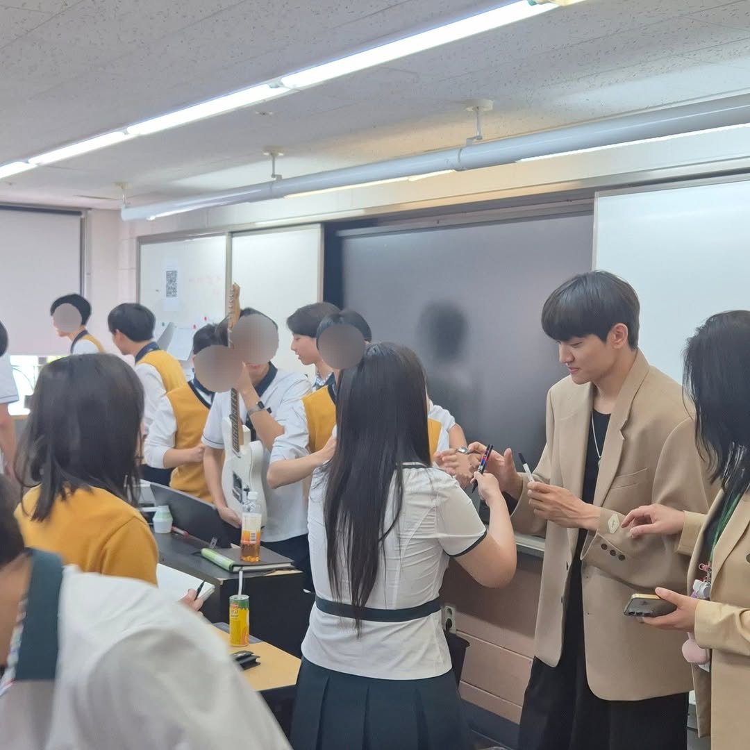 라디 tweet media