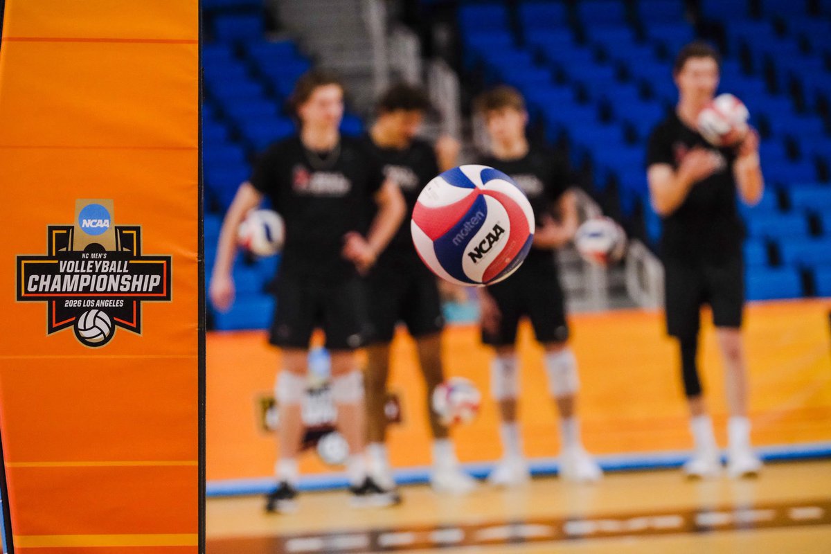 BallStateCT's tweet photo. Terrific coverage of @BallStateMVB in LA from SL Alum @JoshBrunette301 for @BallStateSports and SL Fresher of the Year @JoshBobay11, with support back home from SL peers. Check them out!

Proud (slightly jealous) instructor.  😎 https://t.co/LTYlwedD65