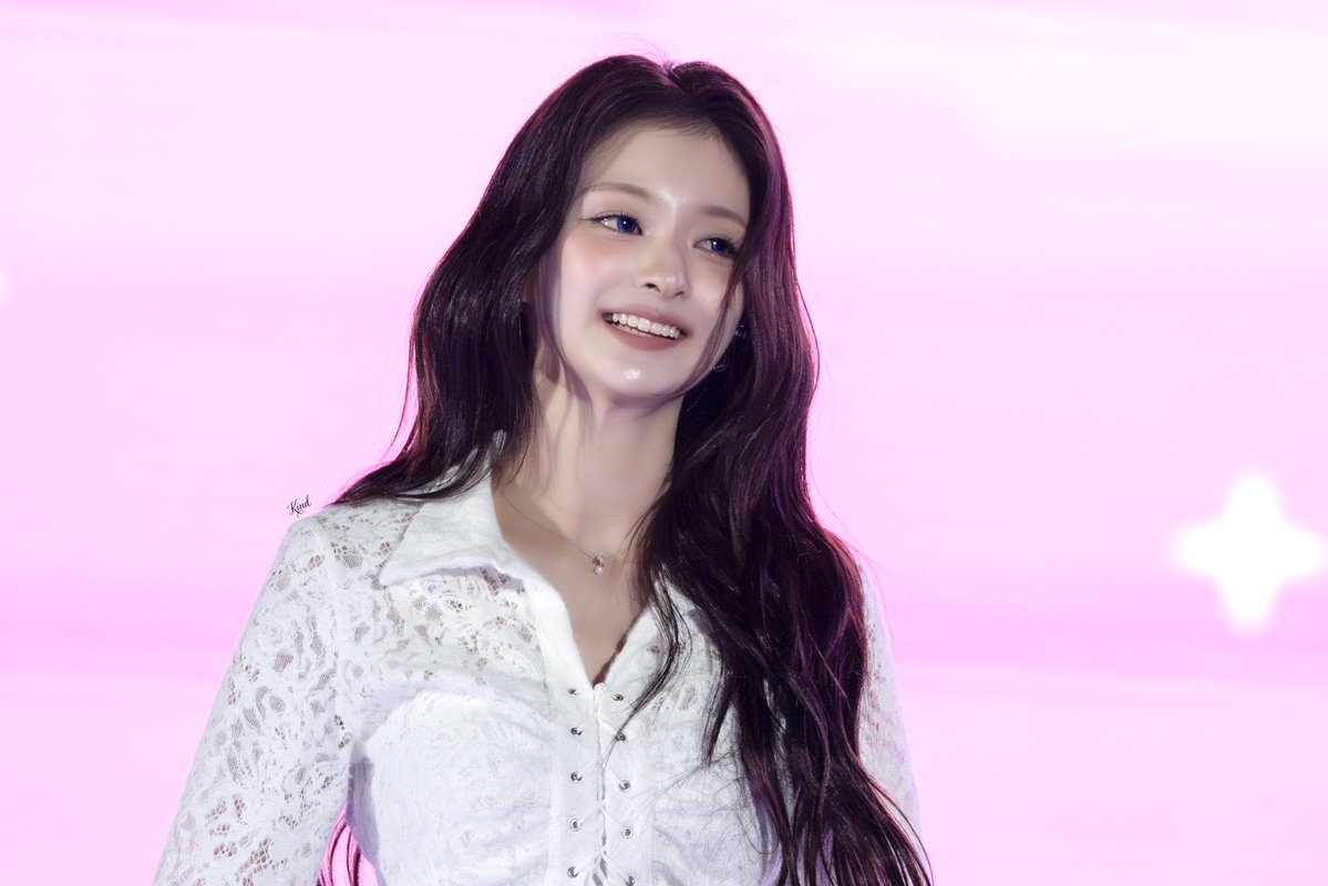 260501 아산 슈퍼히어로 콘서트 나경

#fromis_9 #프로미스나인
#이나경 #LEENAGYUNG