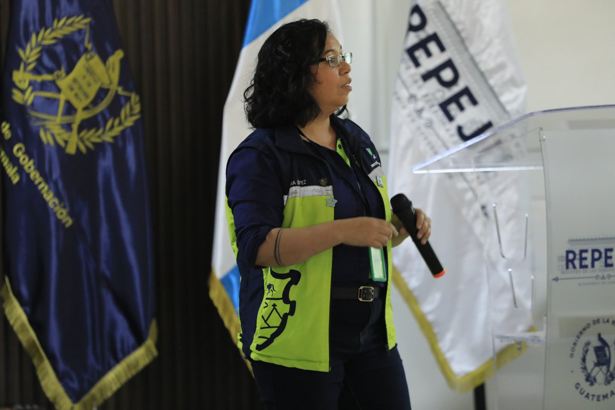 Repejugt's tweet photo. Como parte de nuestro compromiso con el fortalecimiento institucional y la promoción de la equidad, colaboradores del Registro de las Personas participaron en el taller “Impacto de los Estereotipos de Género”. https://t.co/g44LC3fKSn