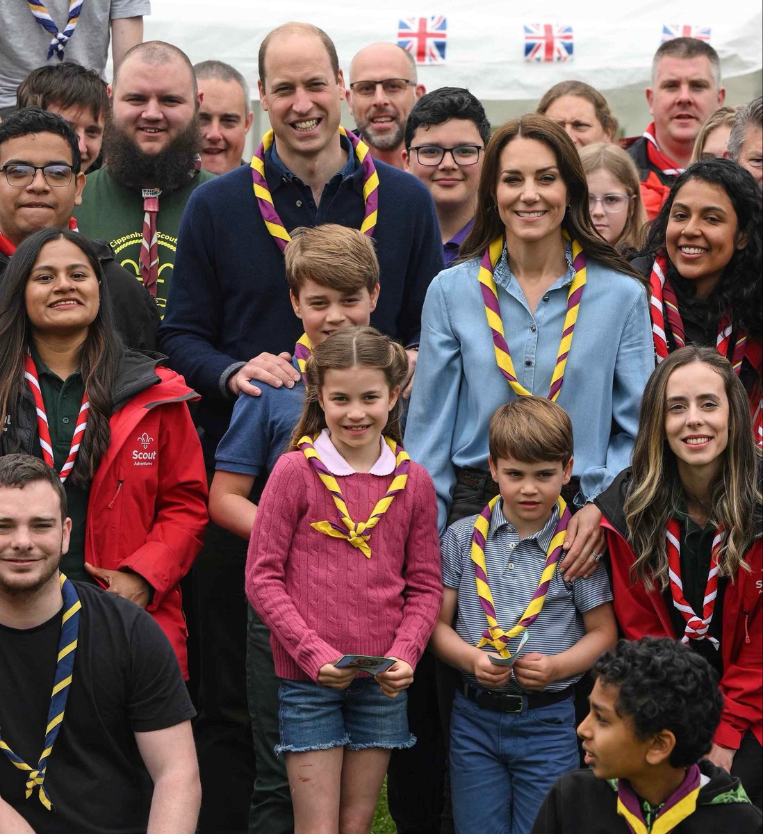 duchesskatenews's tweet photo. #OTD May 8th for The Princess of Wales... (2/2)
2023: Visit to a @scouts Hut during #BigHelpOut.
2025: #VEDay80 Thanksgiving Service at @wabbey &amp; Concert at Horseguards Parade. https://t.co/fQKAcCBuiJ