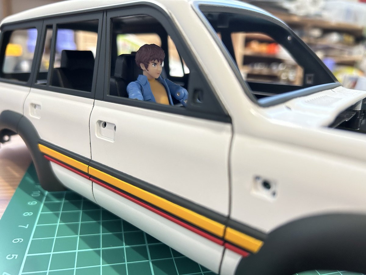 senpyuki's tweet photo. パイロット(ドライバー)にちなんで、νガンカラーで塗ってみたけどいい感じじゃね？ https://t.co/A2RH1yS3kM