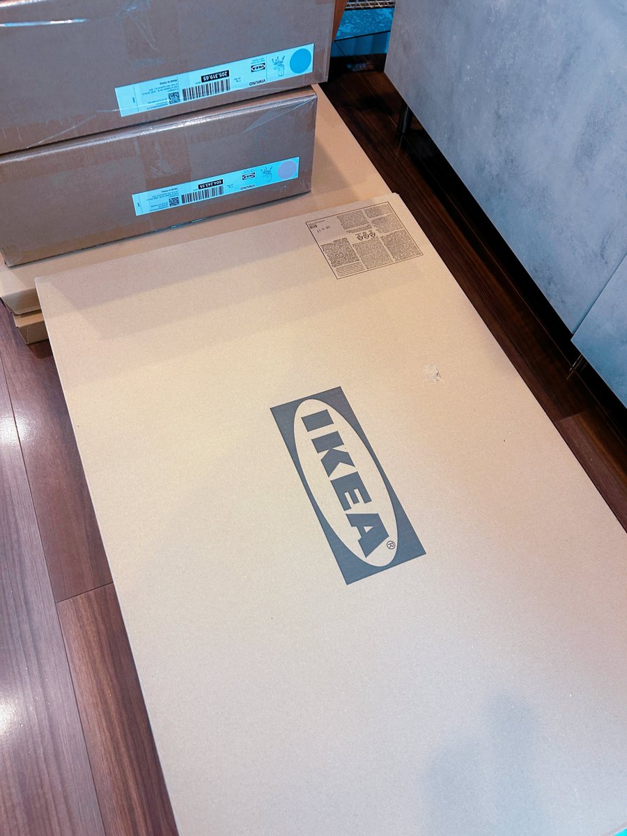 onegixug00's tweet photo. 昨日の夜IKEA行って買ってきたから朝イチから組み立て～！組み立て大好き！！！ https://t.co/0uvr63JLli