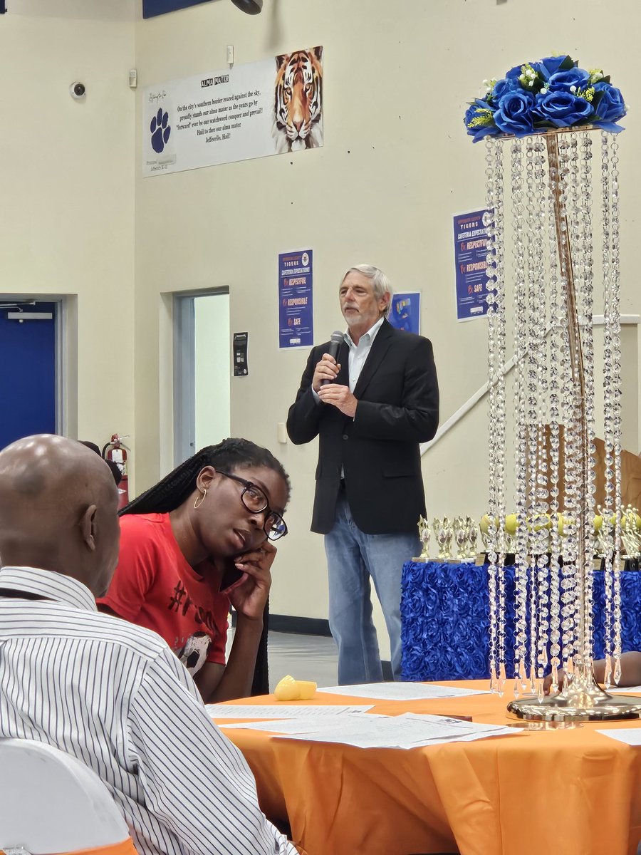 JackiePons2's tweet photo. Go Tigers our athletic banquet Believe in Jefferson https://t.co/PbPwXvy7lc
