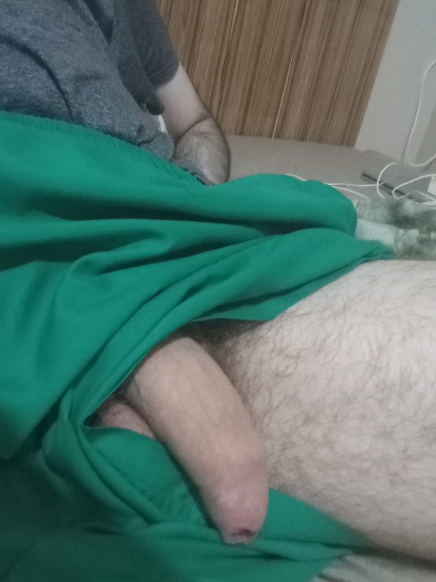 LordBael_DOM's tweet photo. O pau pesado de um Dominador, mesmo mole, é um convite para a subserviência. É a faísca para fazer um sub automaticamente se ajoelhar e adorar. A pentelhada, o saco peludo adornam o objeto que ele tanto deseja. Se o sub sente que viveria preso ao teu colo, ele é seu até a alma.

#dominador #chudai #submisso #submissao #pauzudo #pau #pentelhos #peludo #gay #gayfindom #findom #paumole #whitedick #hairy #fetiche #fetichismo #BDSM #boquete #blowjob #prepucio #uncut #uncutdick #PINTOSAWARDS