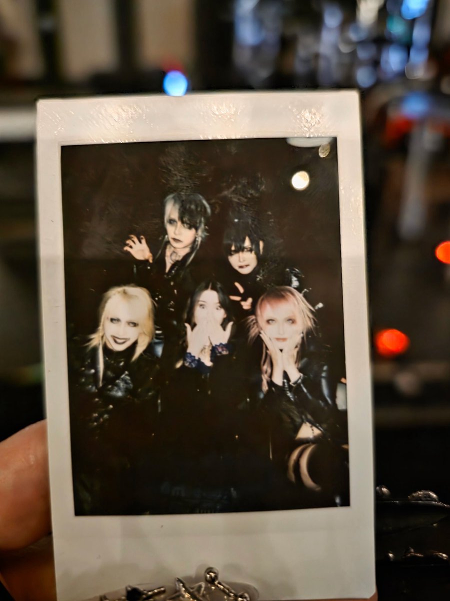 v4ingl0ry's tweet photo. making my once yearly tweet to announce i finally got to meet the jlk boys https://t.co/mXQfsm7gNg