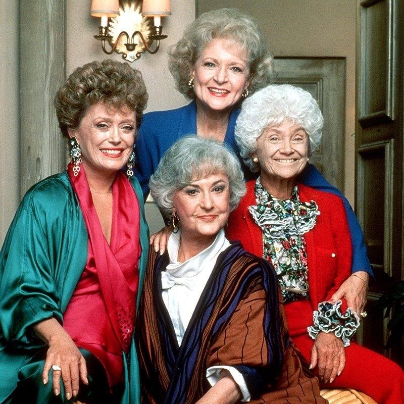 landofthe80s's tweet photo. The series finale of "The Golden Girls" aired on this date in 1992. 

BITE-SIZED FACT | The hit sitcom debuted on September 14, 1985 and aired a total of 180 episodes. #80s https://t.co/v5sh3lvO9L