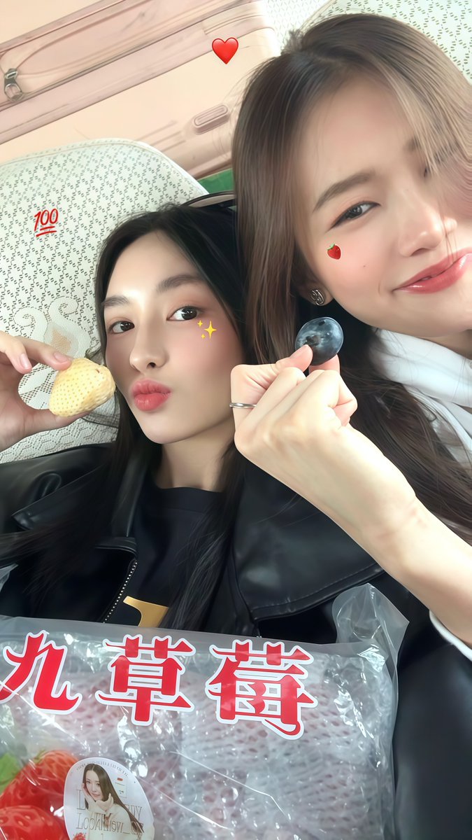 บางคนได้หยุดกันแล้วช่ายยม้ายย ส่วนบางคนที่ยังทำงานอยู่ไฟท์ติ้งงน้าา ตัวเราก็เช่นกันไฟท์ติ้งงตัวเรา เหมือนเดิมอย่าลืมเติมพลังใจบวกๆจากอันดาลูกแก้วและเติมของอร่อยใส่ท้องก่อนออกไปใช้ชีวิตกันด้วยนะคะทุกคน✌️✌️

WILL ALWAYS LOVE ADLK 09
#อันดาลูกแก้ว
#AndaLookkaew
#อนันกมล
#AnunKamol
