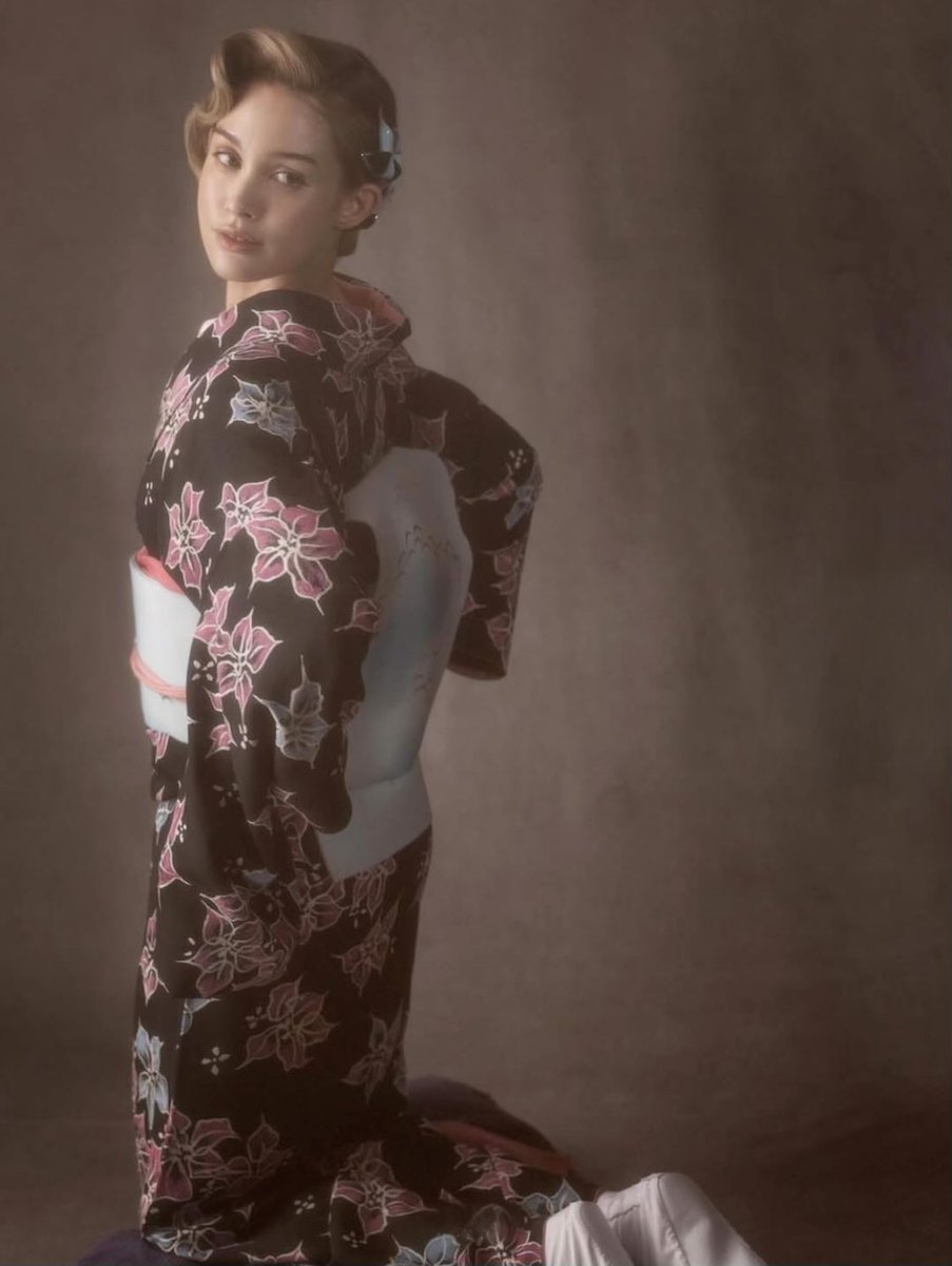 makeupbyeita's tweet photo. ARTLOGY MAGAZINE

モデル　永江杏奈 さん

撮影　笹口悦民 さん

ヘアメイク/スタイリング/ヘアメイク　Eita https://t.co/y6pmNeqS2d