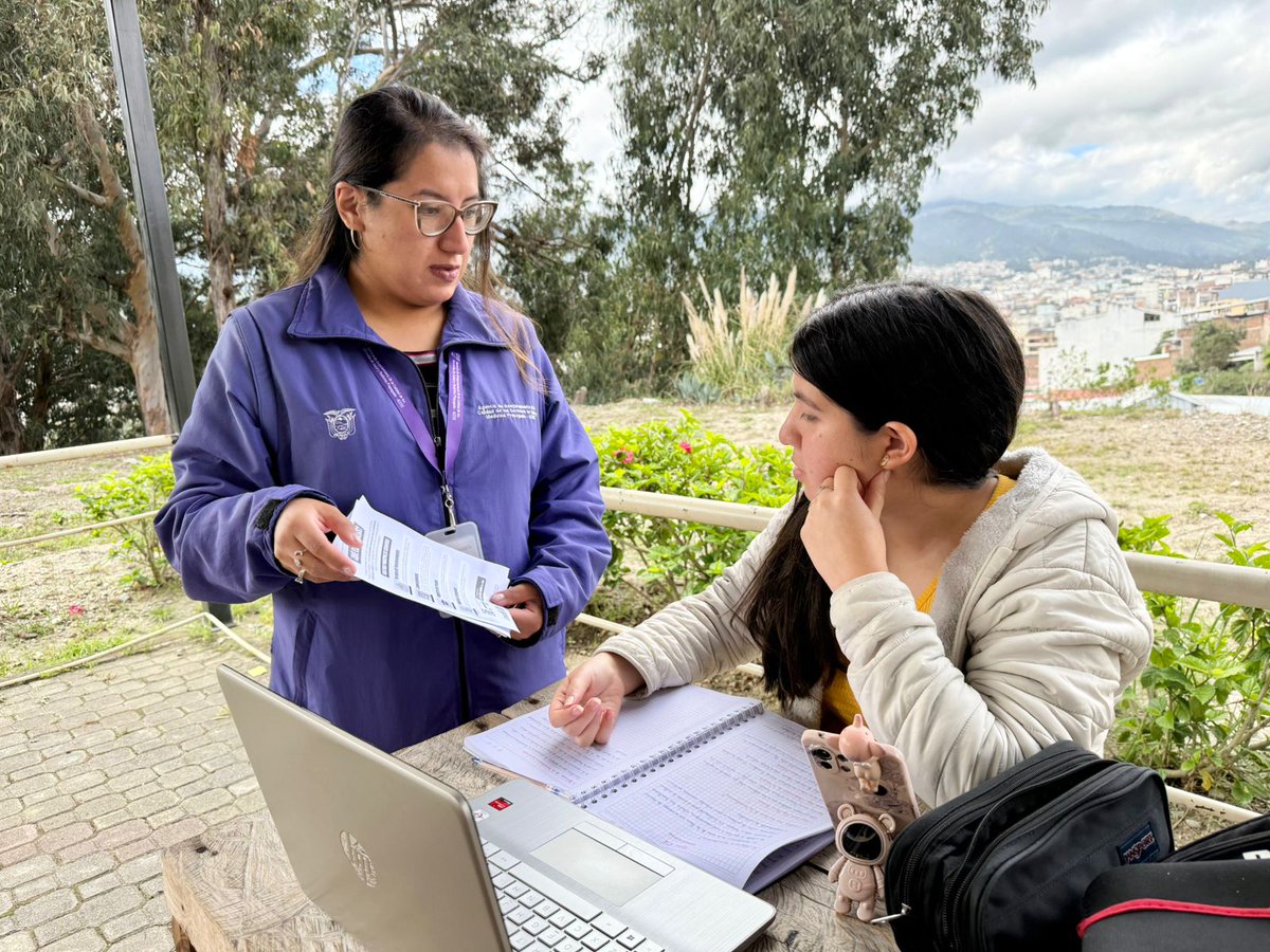 Acess_Ec's tweet photo. #Loja | Activamos nuestro punto informativo en la Facultad de la Salud Humana de @UNLoficial.
🗣️ Socializamos las competencias y servicios de la #ACESS 📝 con los estudiantes de psicología clínica, odontología, medicina, enfermería y laboratorio clínico.

🧵 https://t.co/mmSA1P0zD4