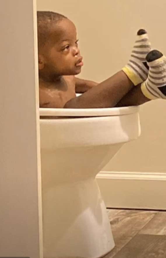 Cxburn1's tweet photo. Scenes when speed go back to the Airbnb https://t.co/KiShagqPKi