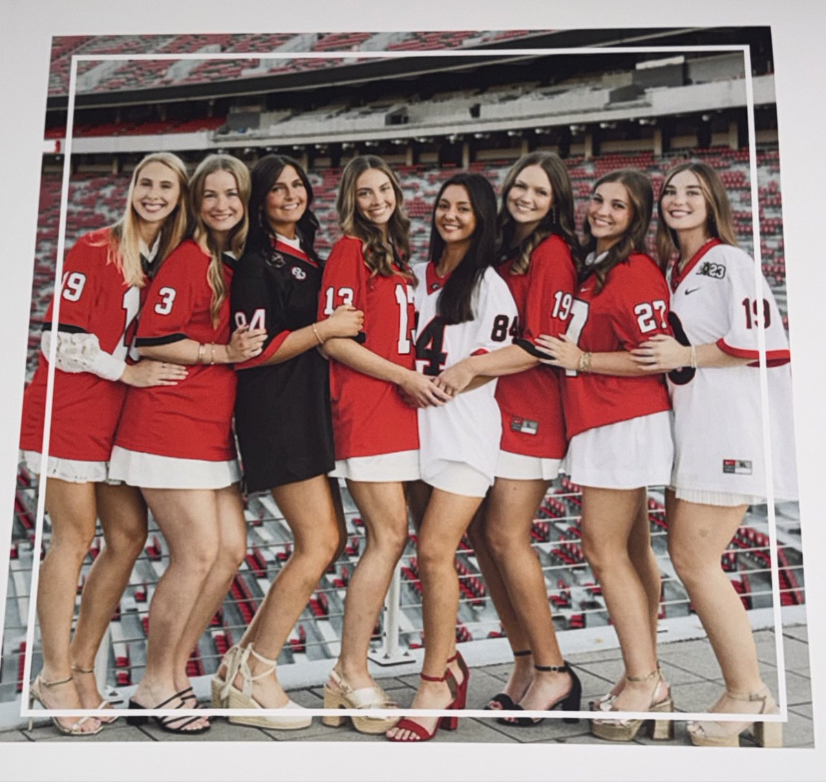 WittyTigress's tweet photo. #UGAGRAD. Congratulations!!! GO DAWGS! https://t.co/YxLLUvLOMF