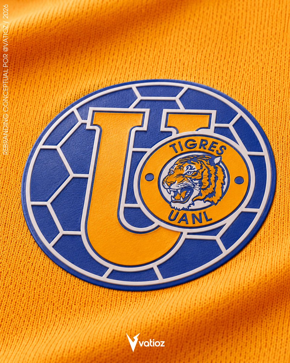 Vatioz's tweet photo. Para los que querían ver un rebranding del escudo de de la pelotita (74-96):

Trazos del balón afinados para un ‘look’ más uniforme y limpio. Mejor armonía entre la 'U' y el balón, logrando una mayor jerarquía visual. Se incluyó el Tigre remasterizado. https://t.co/QoHZMfhW0E