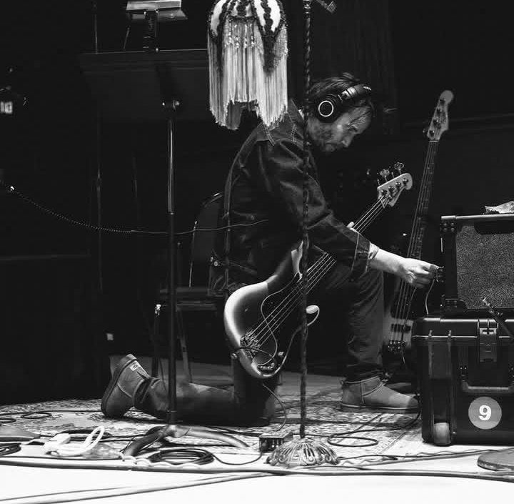 Domrose8900's tweet photo. Energy speaks before words do 
🎸🎤 https://t.co/WReHZYa1iw