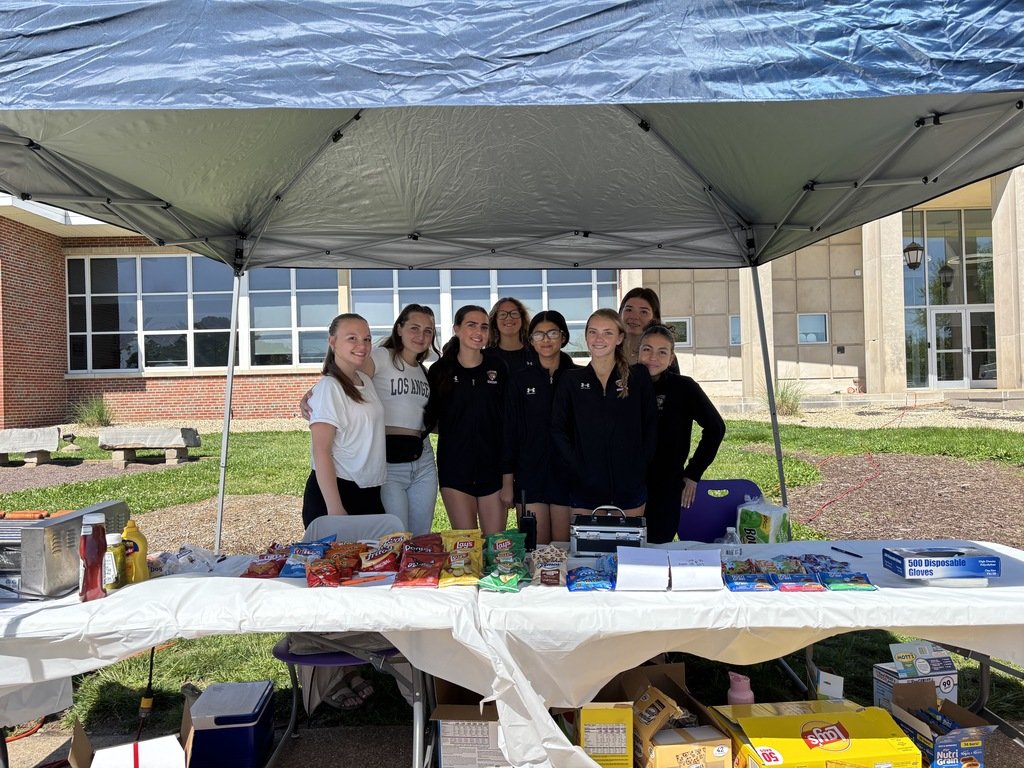 AfftonHS's tweet photo. Post 23 of 26 - The Girls Soccer Team volunteered at the ACVO Flea Market. They helped to run the concession stand and sell raffle tickets. They also helped to set up tents and tables and then break everything down after the event. https://t.co/zBaUTJsYvQ
