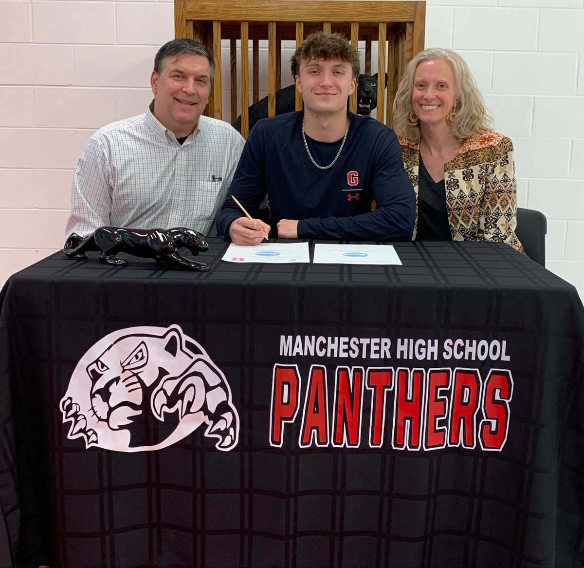 AkronMHSSports's tweet photo. Congratulations to Josiah Morgan who will be attending Grove City College next year to play basketball and study to become an occupational therapist.

We look forward to seeing what he can accomplish. Good luck! https://t.co/AvdmtVAezP