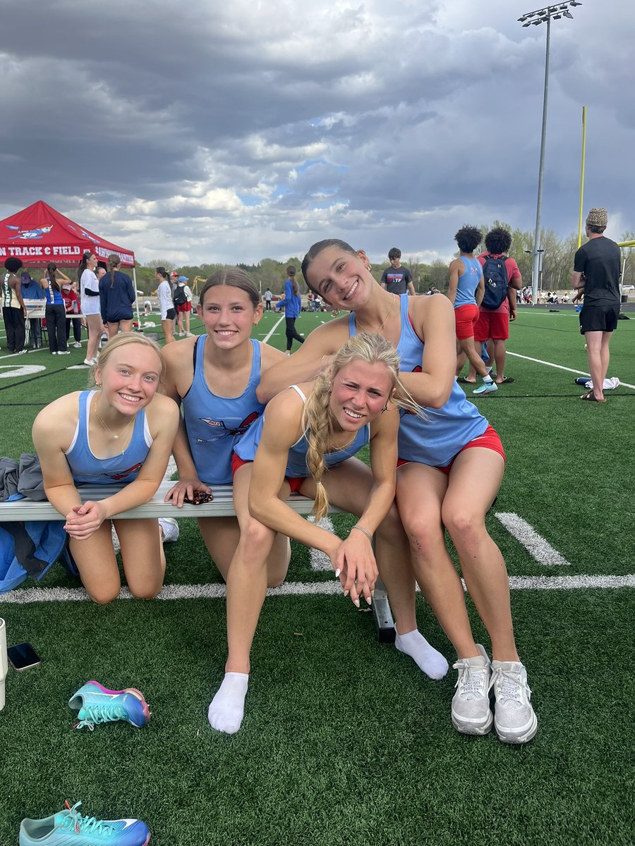 SFLHSPatsTrack's tweet photo. Girls 4x100 showing support after Termaat’s 400! They take 1st in the 4x100 with a time of 49.25! https://t.co/2K42uXQIWd