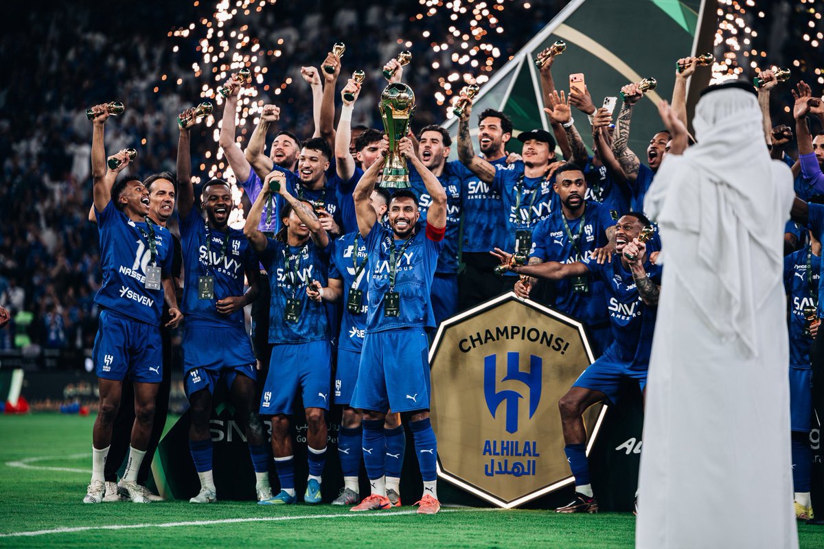 uxz992's tweet photo. دمت شامخاً يازعيم💙

 #الهلال_الخلود https://t.co/kQ6FcAYrCh