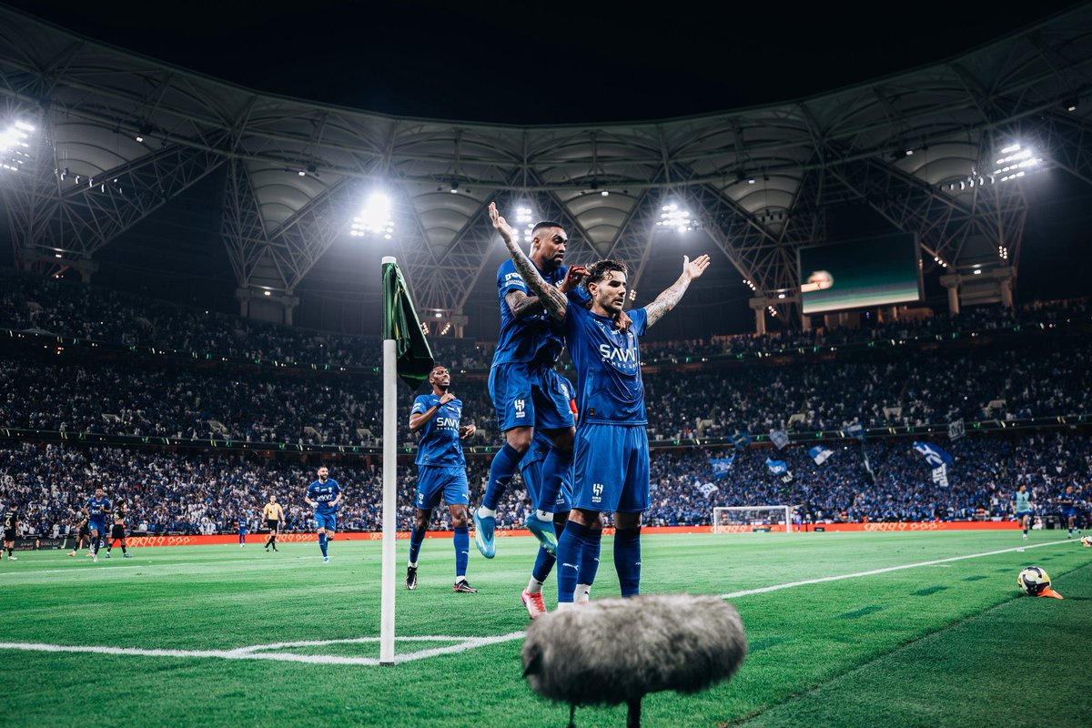 TalalJ89's tweet photo. الحمدلله 
مبروكين يازعماء
بطولة كأس الملك 💙 https://t.co/92HRj4zai6