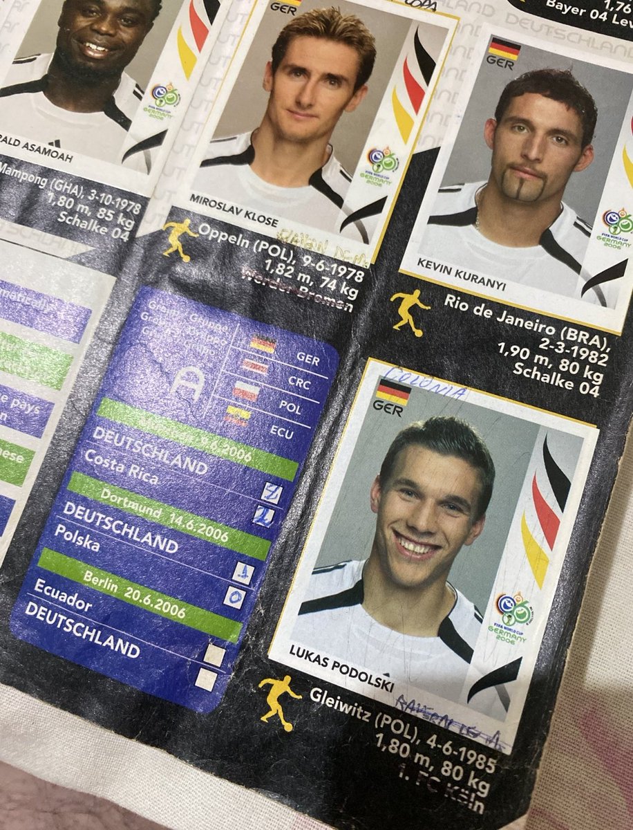 Meu Deus do céu nn tinha um jogador do ataques da Alemanha q nasceu na Alemanha msm