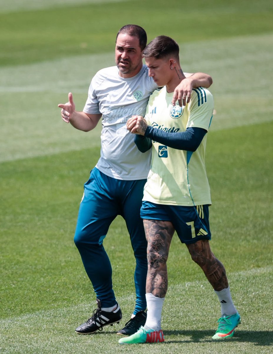 ℍ𝔸ℝ𝕋ℤ (ᑕ♥ᗩ) 💙🦅💛 tweet media