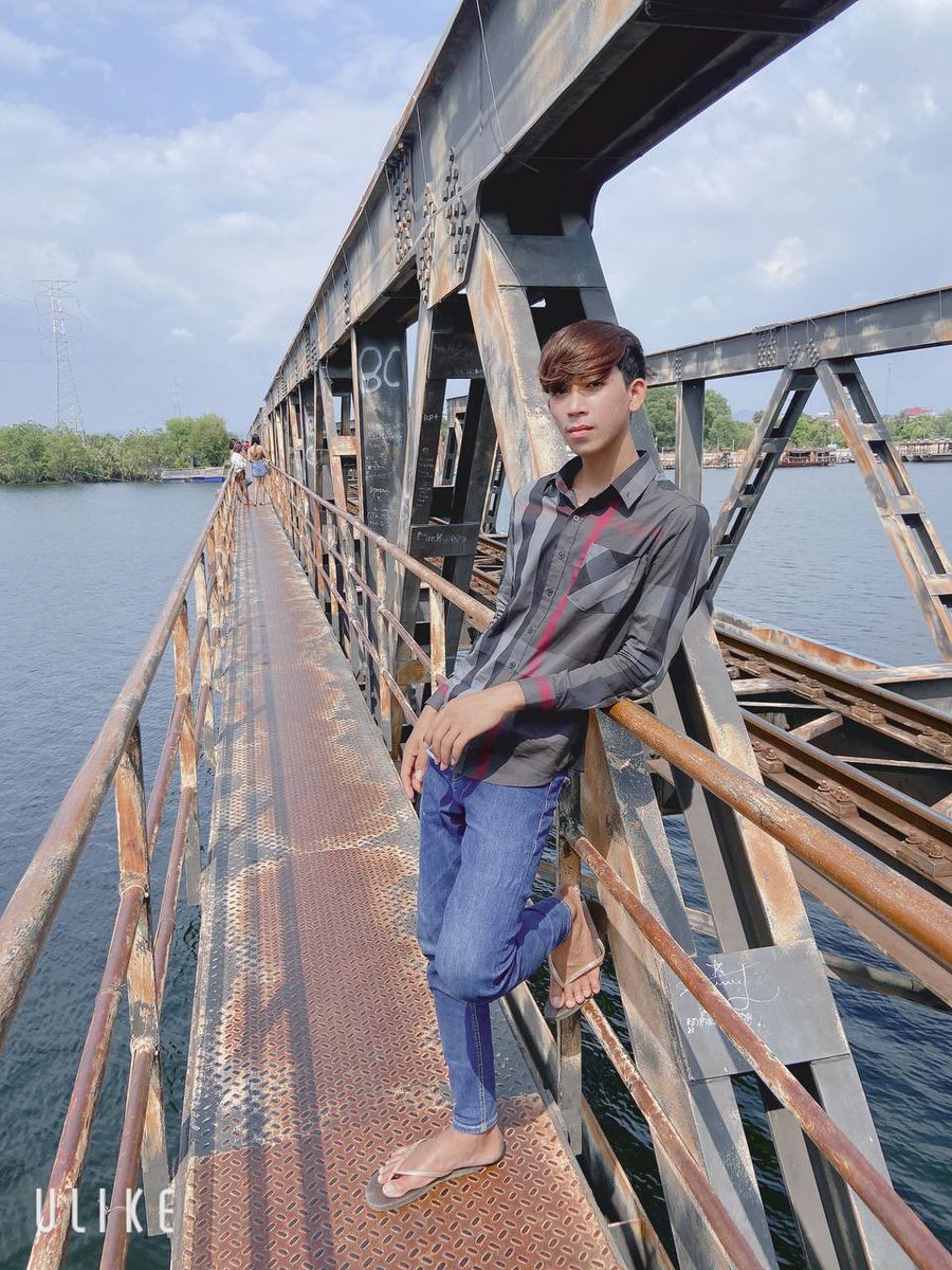 jj22JJ3344's tweet photo. ស្ទាវអេម https://t.co/7Bng5NspGV