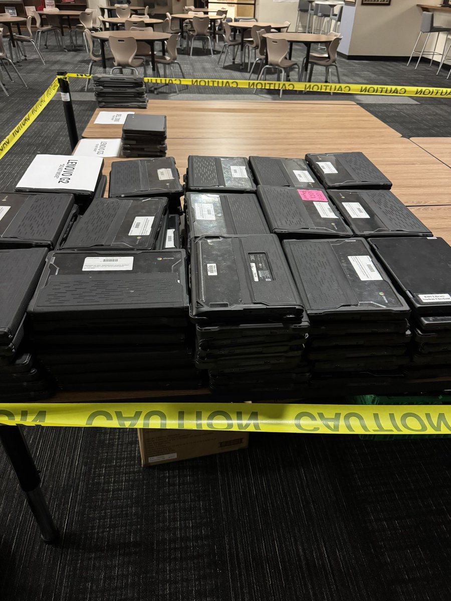 KatyHSLibrary's tweet photo. We started the day at 6:30 am with about 200 AP US History students bringing/eating breakfast before their AP test &amp; continued all day with our Chromebook collection from seniors. 
We have long days ahead but it’s so good to see our seniors excited to be done with school! 😃🎓 https://t.co/9lOuq83dLz