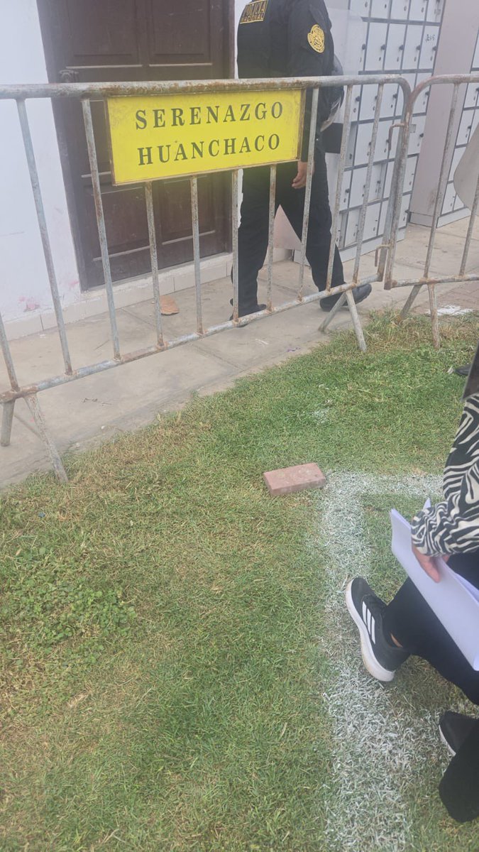 Alianza Lima venció a Mannucci por la Liga Femenina. 

A pesar de la victoria, estas son las condiciones en las que se encontraba el Estadio Municipal de Huanchaco.

- La pared de la tribuna a menos de un metro del campo.
- Los corners uno a dos pies de la vereda y el otro con un