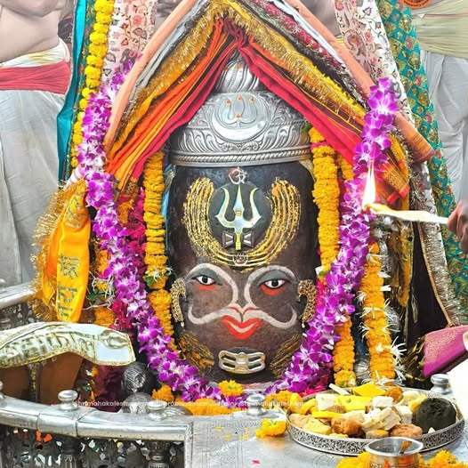 KDevi61204573's tweet photo. 🙏🌹*Jai Shree Mahakal*🌹🙏
*श्री महाकालेश्वर ज्योतिर्लिंग का भस्म आरती शृंगार दर्शन*
*09-05-2026 कण-कण में महादेव* https://t.co/9JrfAZYfsZ