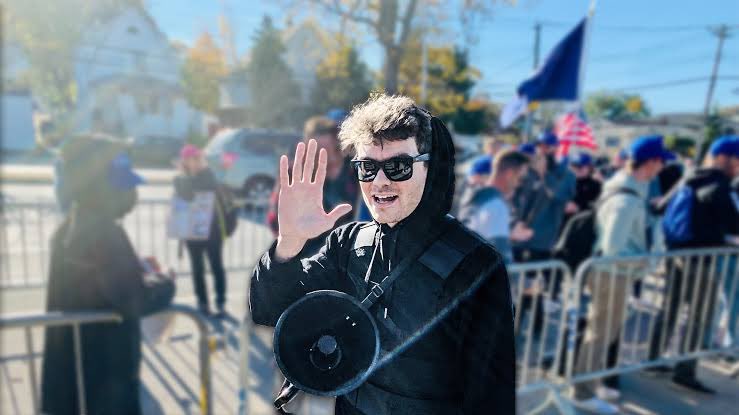 Explain to me why regular ass people got nearly 4 years in prison for being at J6 but this instigator with a megaphone got nothing.
