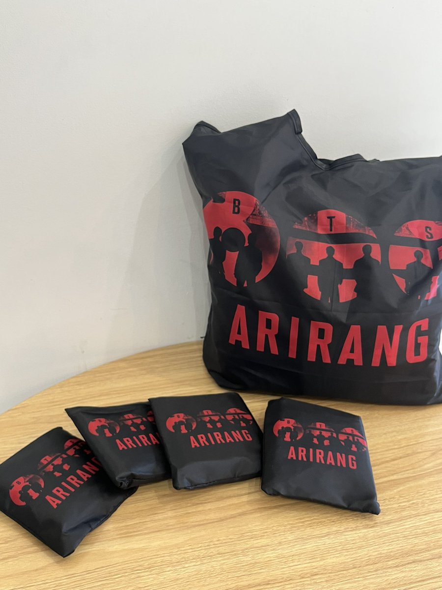 BTS ARIRANG エコバッグ🛍️ 配布中です🫧🫧 数に限りがございますので