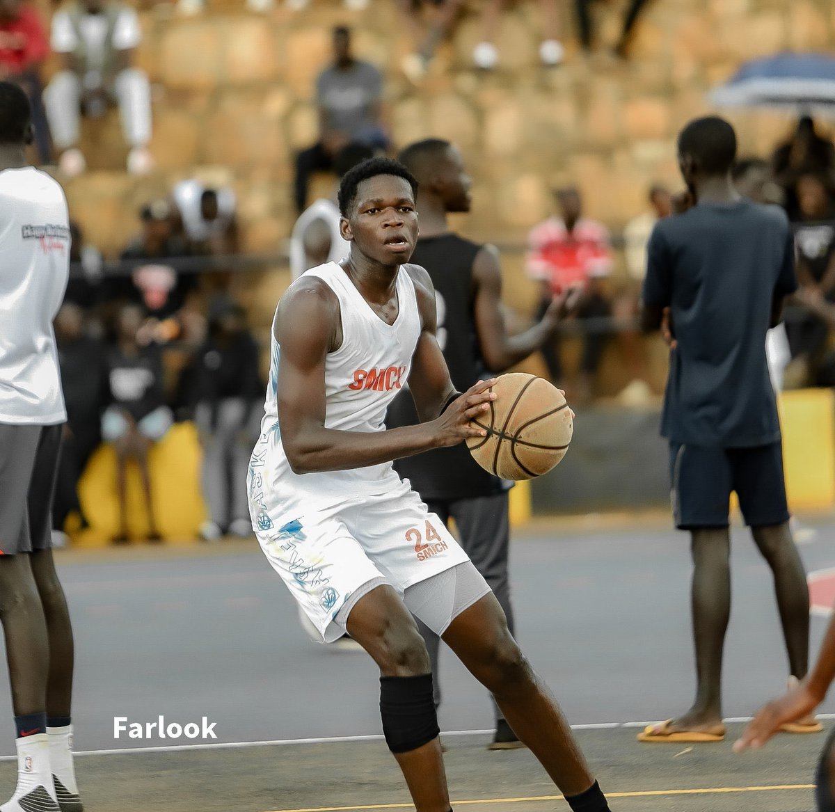 #iHoopsBasketball tweet media