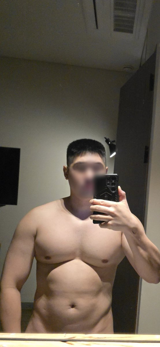 헌 tweet media