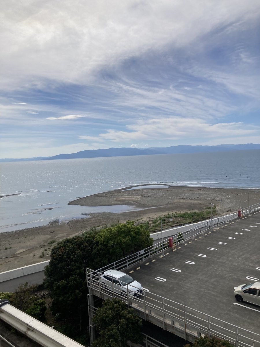 朝の光の中で