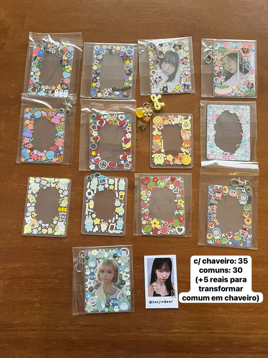soojindear's tweet photo. VENDA/VENDO TOPLOADER DECORADO

• preços nas imagens + mini envios

reforçando que posso transformar qualquer um em chaveiro

fbs no fixado

🏷️ pc photocard kpop personalizado sylvanian families coraline bt21 tata taehyung bts momo twice red velvet seulgi sanrio felix stray kids https://t.co/SIQzysl50D
