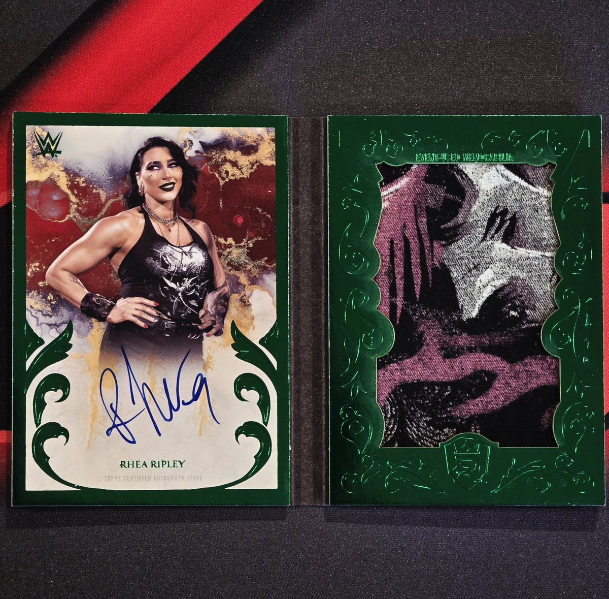 samwwesamwwe's tweet photo. Rhea Ripley Autograph Jumbo Booklet Green /5 from Topps Royalty WWE.
Thank you @blezsportscards for this monster! π
#mamicollection
#mamipc
#rheacollection
#rheapc https://t.co/Uo4N331zvk