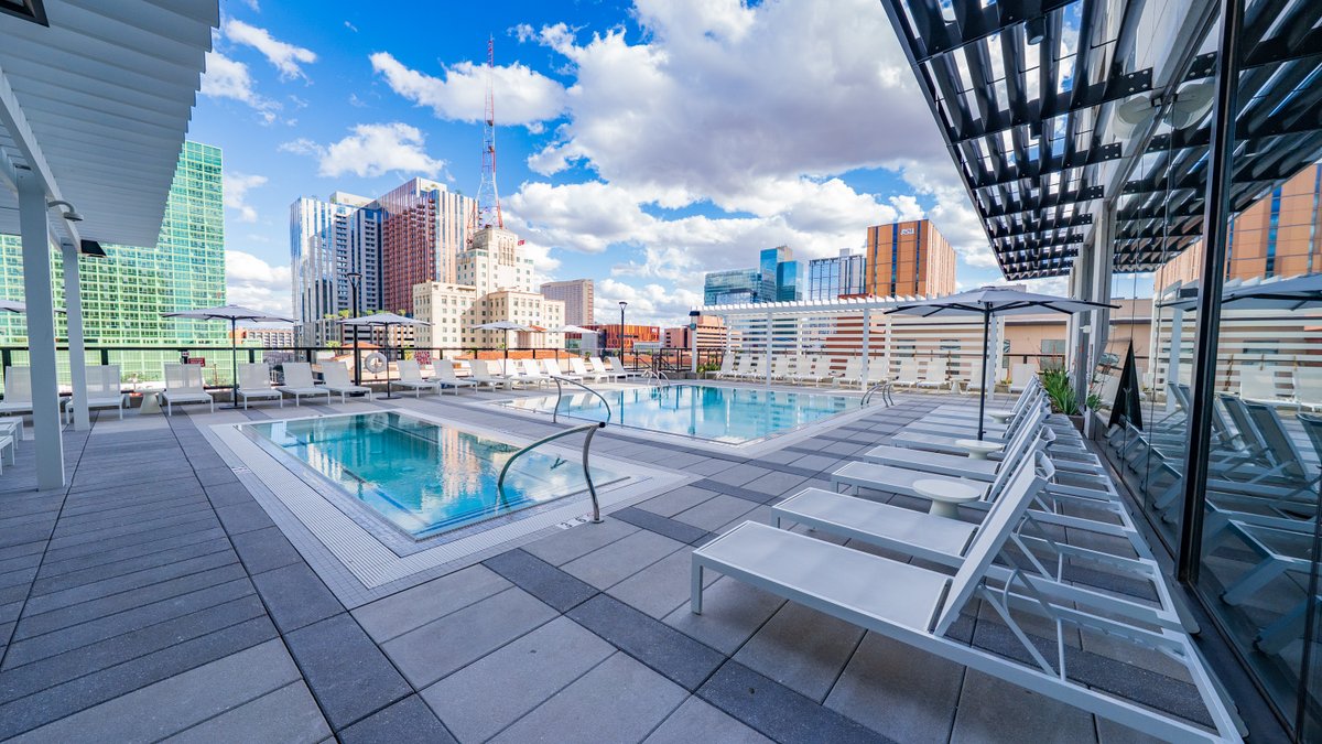 calpool's tweet photo. Zero edge 🟰 Endless Pool Days 😎 

Our Commercial team wrapped up this stunning 5th-floor project for the Rosie Apartments in the heart of downtown Phoenix. This modern design offers premier recreational space for the residents at Rosie🌹

#downtownphoenix #phx #calpools https://t.co/g0VIjbV8g7