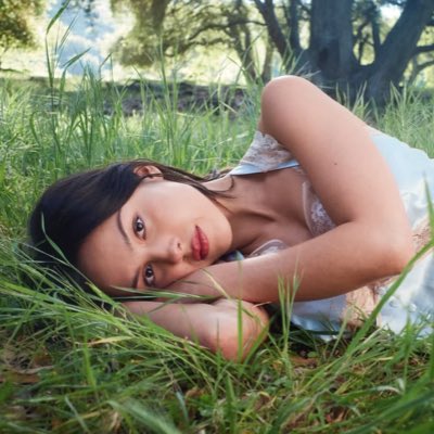#NewProfilePic just found out that other pic is not real oh im embarrassed