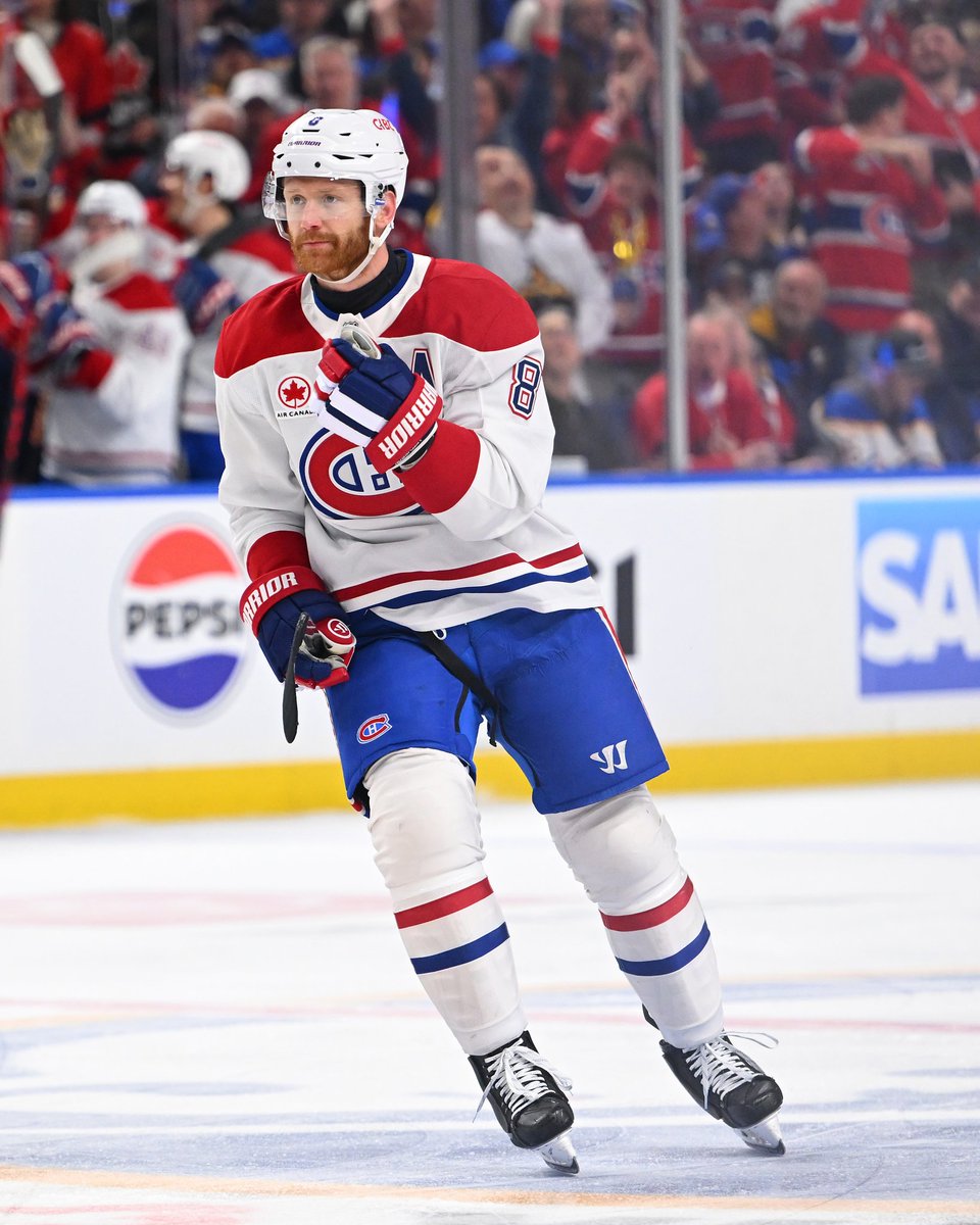 contecast's tweet photo. 🦅B2B 🦅— Newhook &amp; Matheson on the board 🔴⚪🔵

#gohabsgo | #forboston🦅 https://t.co/vly63dpHto