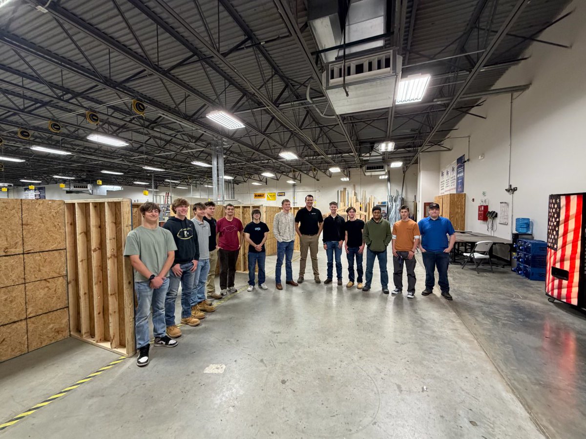 ABCINKY's tweet photo. 🎉 Today, ABC Indiana/Kentucky Prep Academy celebrated Signing Day! Our students signed with companies offering internships and full-time career opportunities while continuing to grow through the ABC Apprenticeship Program📷#SigningDay #Apprenticeship #ConstructionCareers https://t.co/4TQhOUtBq4