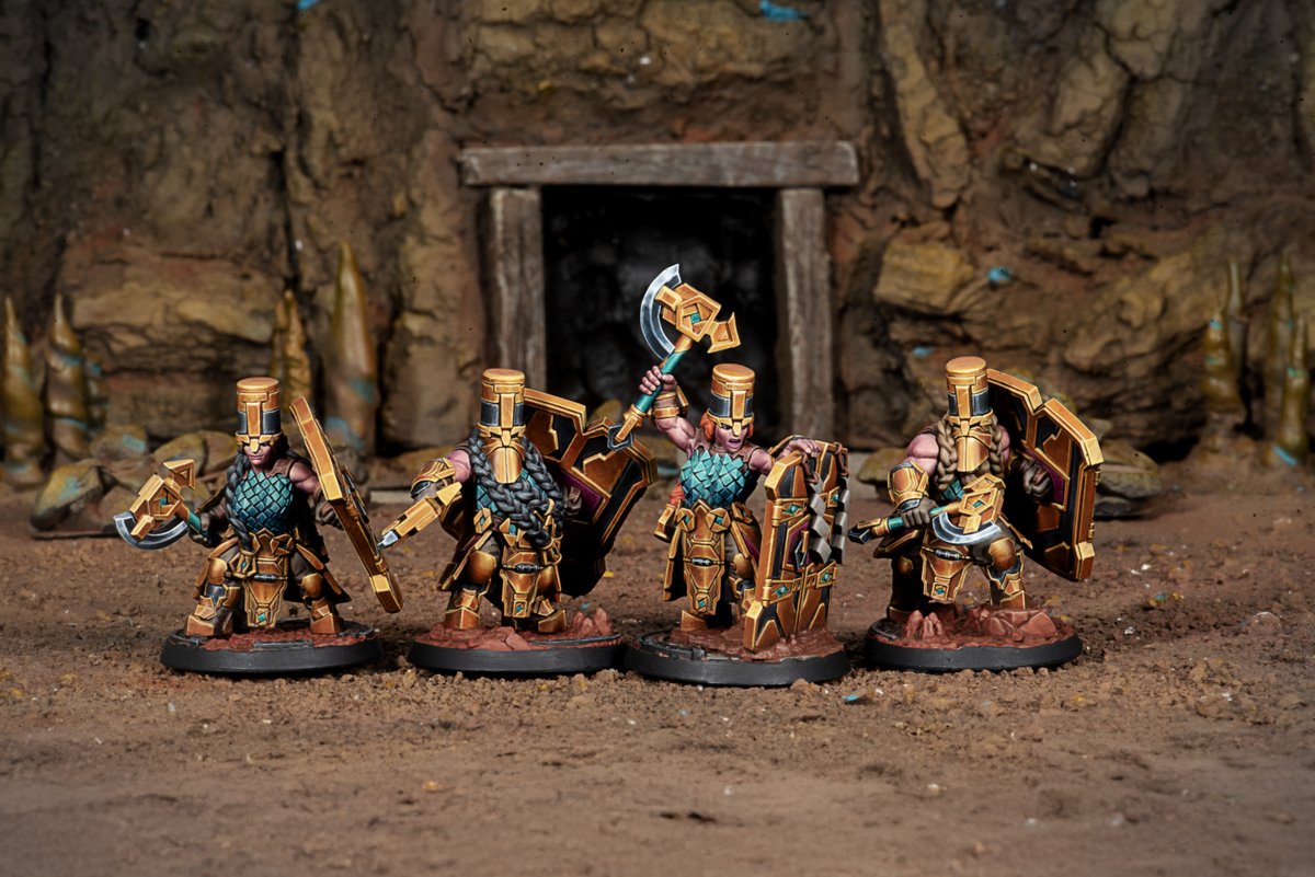 corvusbelli_'s tweet photo. Hearthguards
When they enter the fray, their martial skill is beyond anything the enemy has ever witnessed.
—
Hearthguards is available now! Get it here ➡️ https://t.co/HqFarsoD2q

#wargame #warcrow #miniature #fantasygame https://t.co/iI115hha26