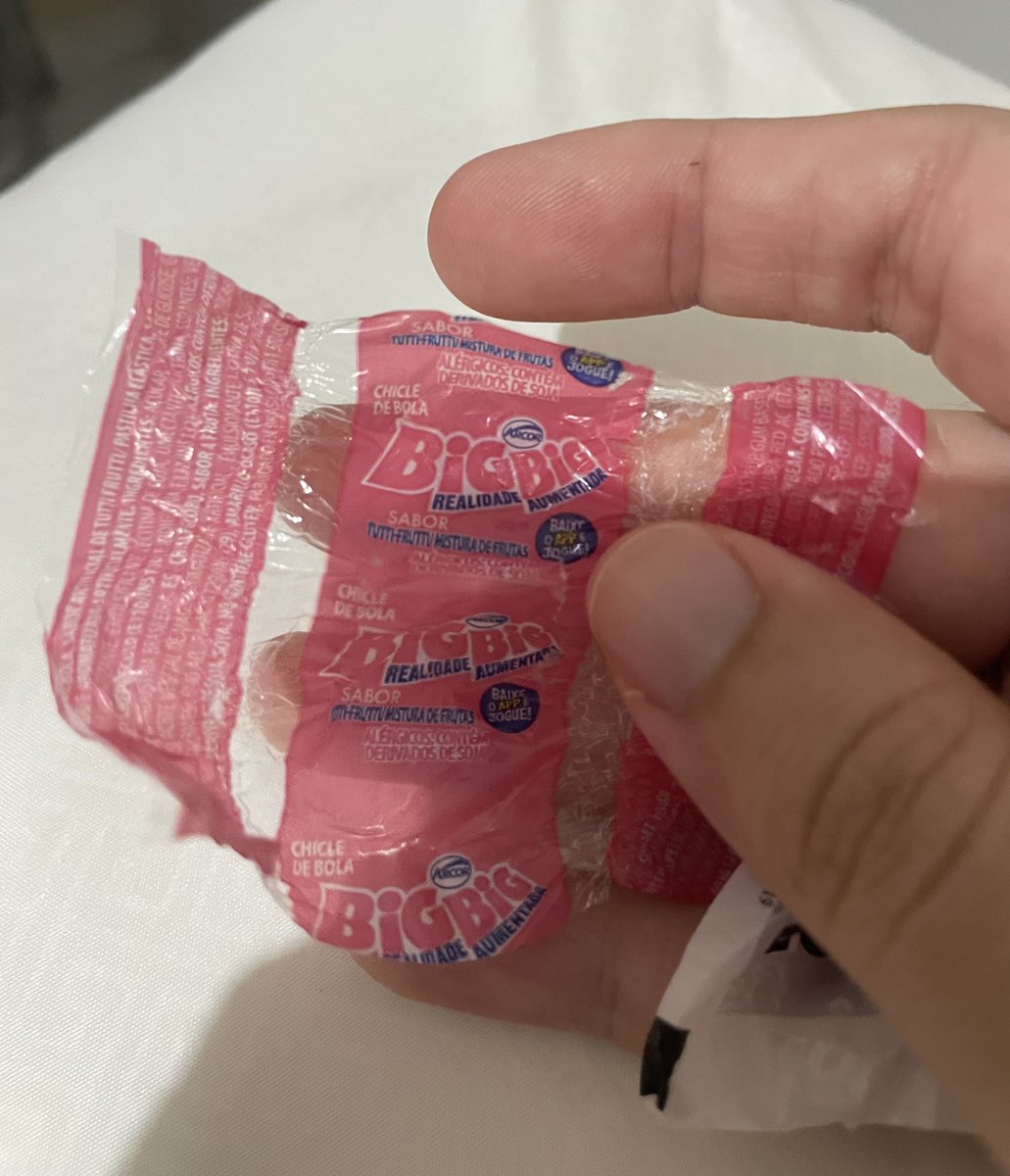 euadriel27's tweet photo. totalmente diferente o sabor, um crime o que fizeram com o bigbig https://t.co/HgK6oAWi0e