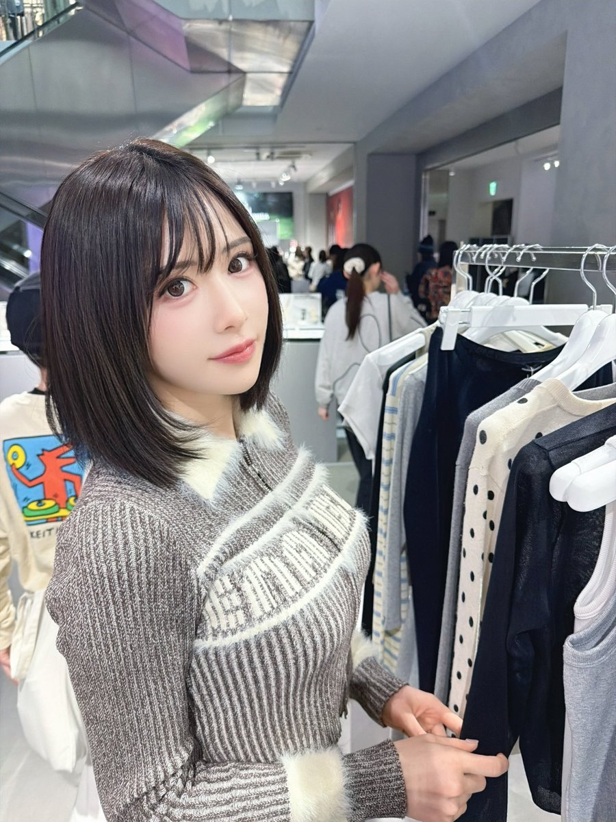 打籃球受重傷⋯辻井ほのか(辻井穗乃果)將長期休養。

https://t.co/Pp6ZKJcWCO

非常令人悲傷的消息，「舌姬」辻井ほのか(辻井穗乃果)在社群發表，由於膝蓋受到非常嚴重的傷勢，必須要長期休養(大家可以去看發文，幾乎斷光光了）；希望大家為她打氣，等她回來～

#辻井ほのか #辻井穗乃果 https://t.co/wvM57uNNab