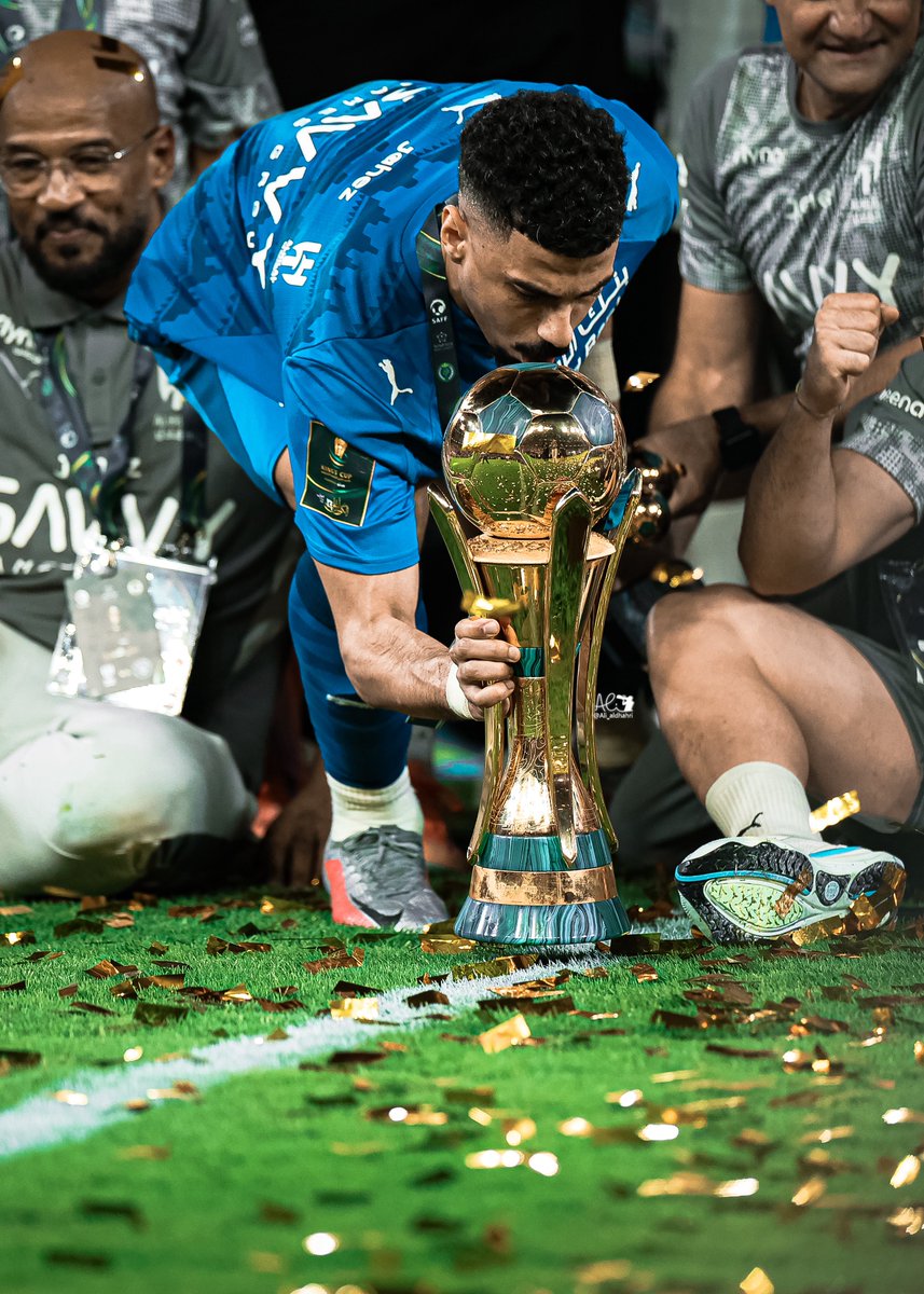ali_aldhahri's tweet photo. الذهب لايق عليك يالاجامي 💙🏆 https://t.co/mK366VQkcI