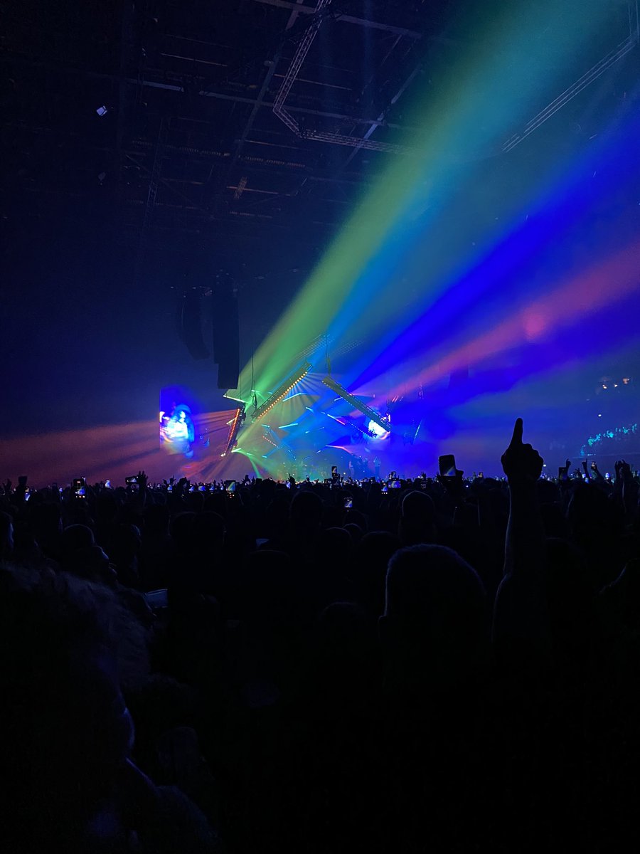 Domhill1878's tweet photo. Something else tame impala there 👌 https://t.co/8h4TTOkTUm