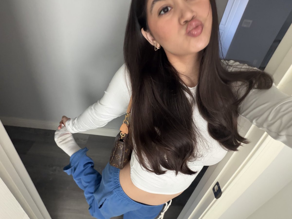 Goddess Sophie tweet media