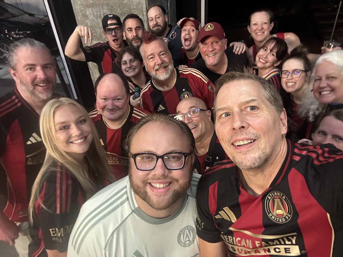 ChiefsSteve's tweet photo. Tomorrow’s the day! Bring your friends, family, random strangers, and anyone emotionally invested in this beautiful chaos to the Halftime Meetup! Tomorrow’s topic: Who are these players and how long can this last? Sec 132 across from the Cutwater Bar!
#ATLUTD #UniteAndConquer https://t.co/7sozTid5HI